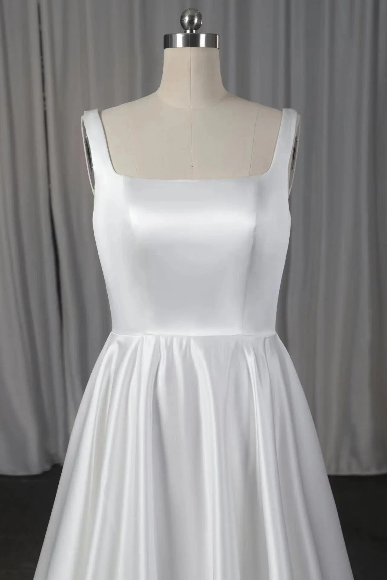 The Stella Wedding Dress – Modern Elegance with Pockets Payton Bridal